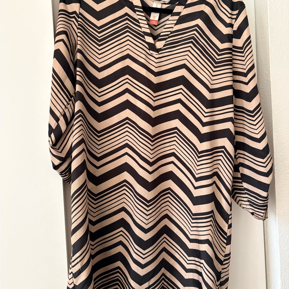 No Boundaries Black and Tan Chevron Blouse